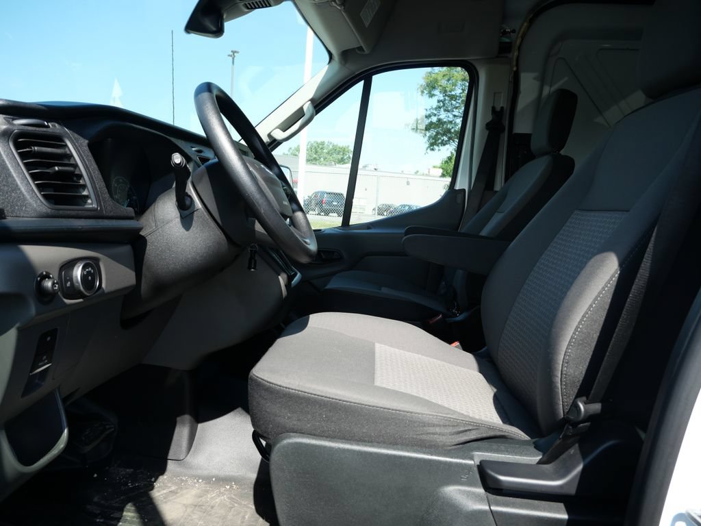 Used 2025 Ford Transit 250 148 Medium Roof RWD image 11
