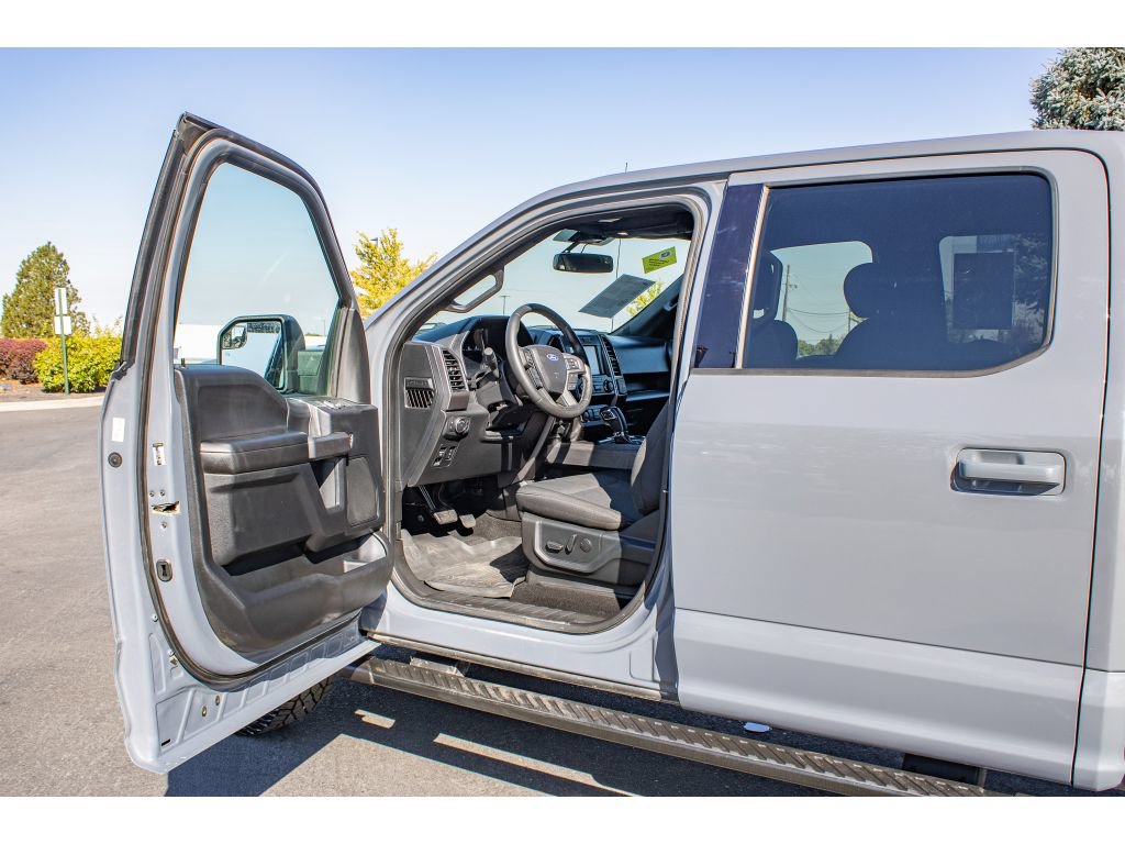 Used 2019 Ford F150 XLT w/ Equipment Group 302A Luxury AWD/4WD image 25