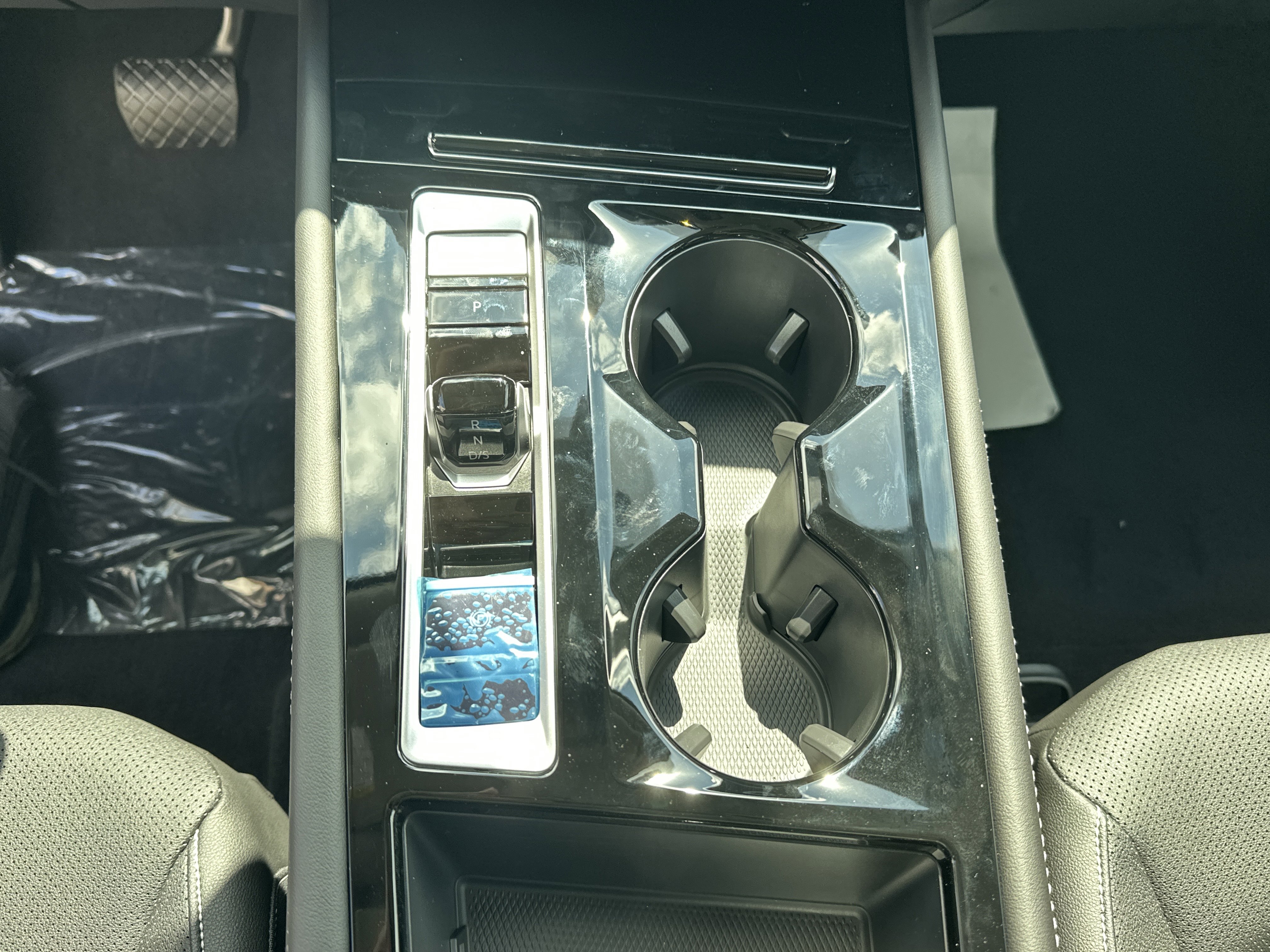 New 2026 Volkswagen Atlas SE image 15