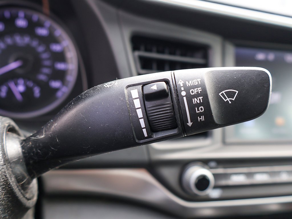 Used 2020 Hyundai Elantra SEL w/ Cargo Package (C1) image 40