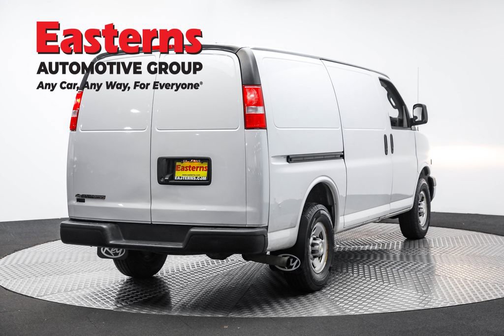 Used 2021 Chevrolet Express 2500 w/ Driver Convenience Package image 5