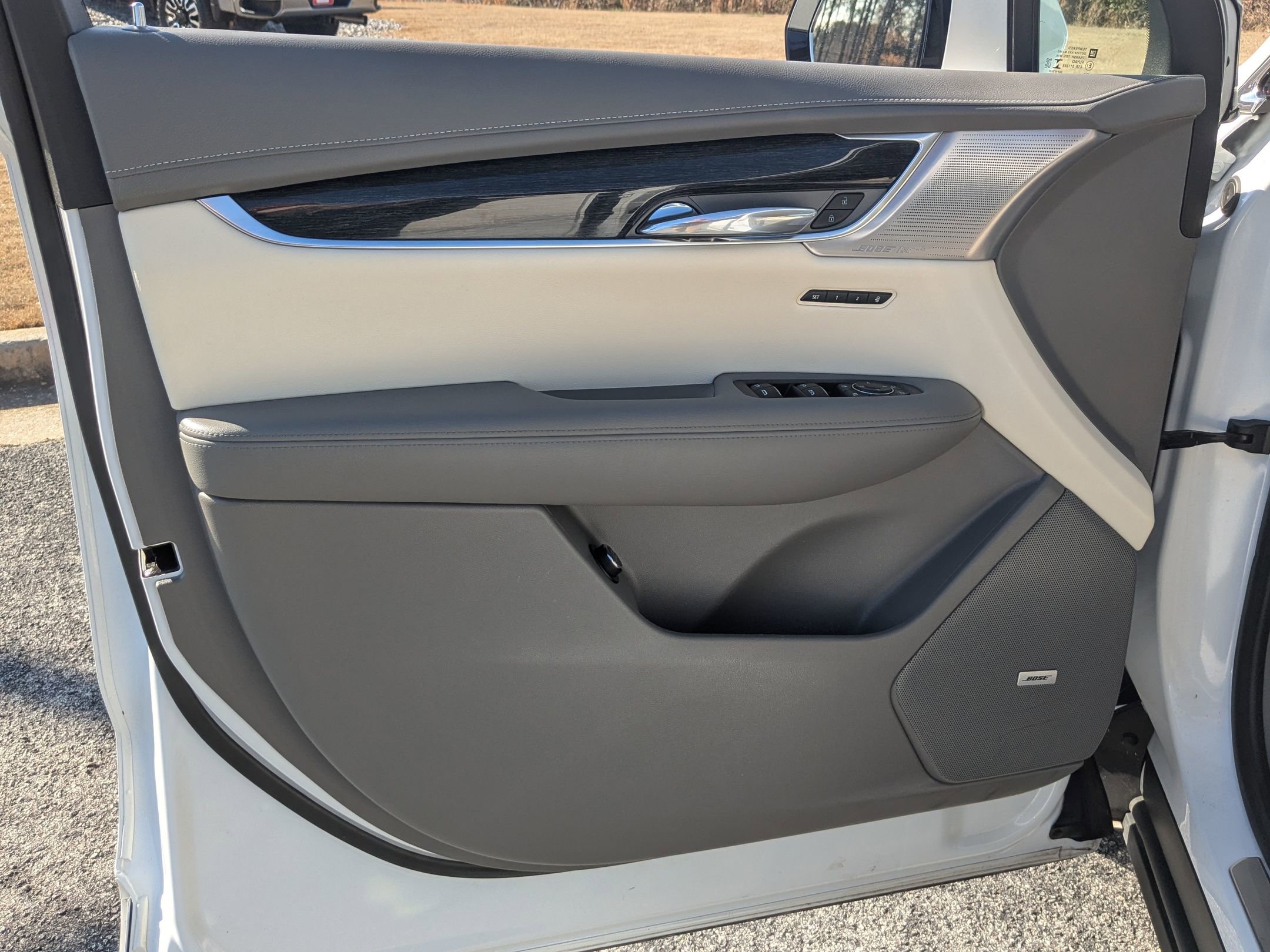 Used 2022 Cadillac XT6 Premium Luxury w/ Technology Package image 11