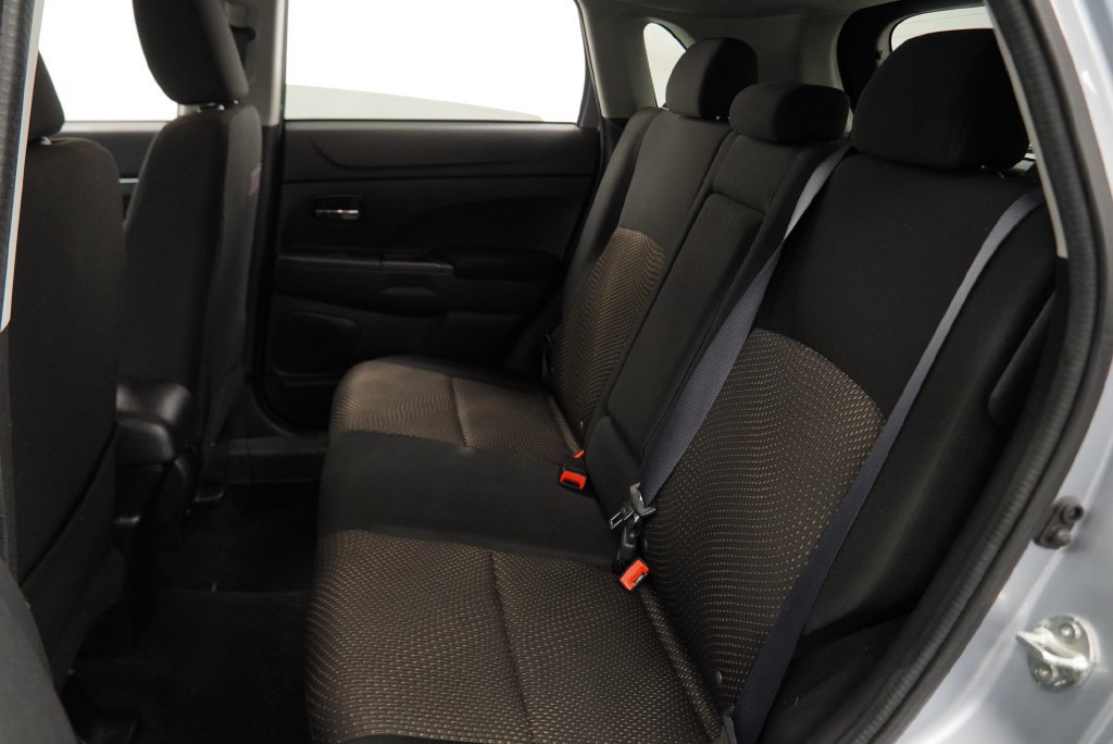 Used 2016 Mitsubishi Outlander Sport ES FWD image 5
