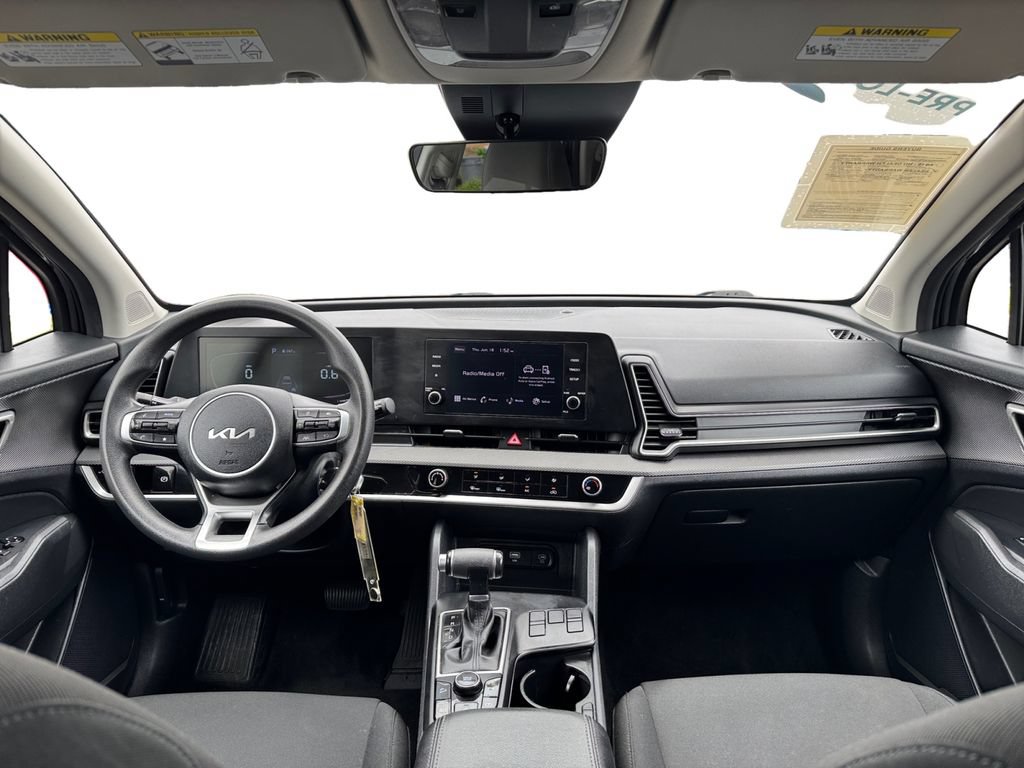Used 2023 Kia Sportage LX FWD image 13