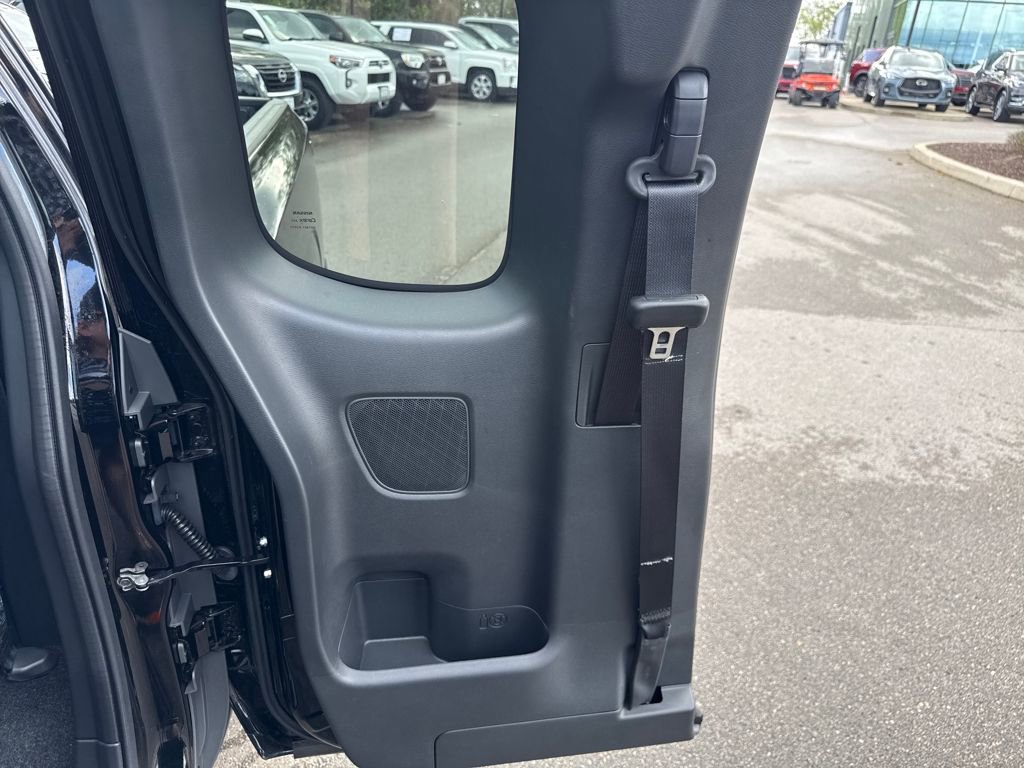 Used 2024 Nissan Frontier SV w/ SV Convenience Package image 34