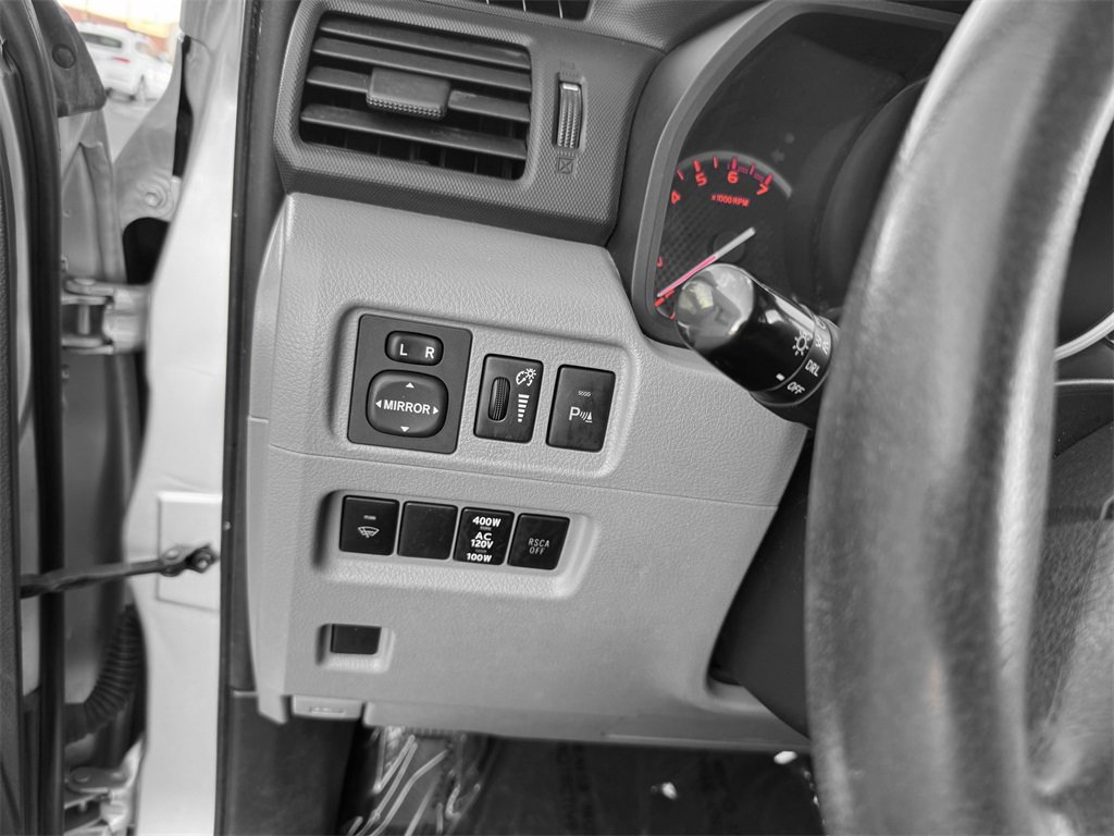 Used 2013 Toyota 4Runner SR5 w/ Convenience Pkg image 12