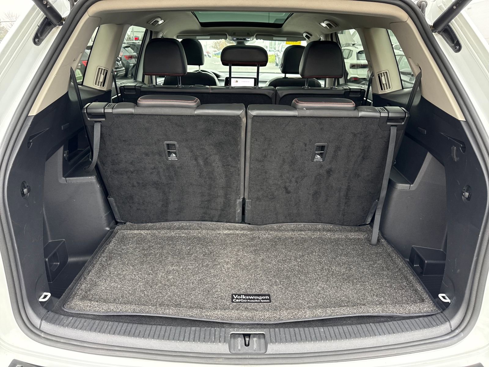 Used 2024 Volkswagen Atlas Peak Edition SE image 23