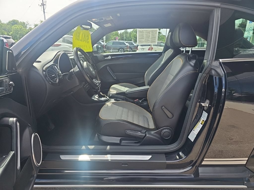 Used 2016 Volkswagen Beetle 1.8T Dune FWD image 9