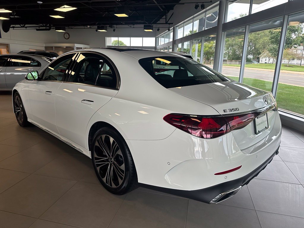 Used 2025 Mercedes-Benz E 350 4MATIC Sedan image 6