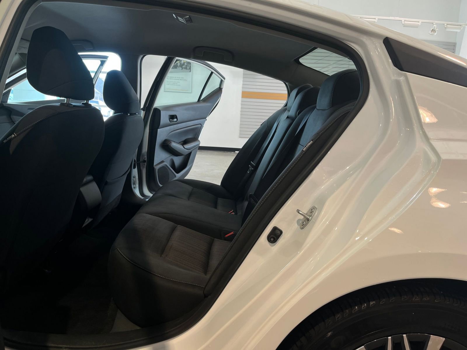 Used 2025 Nissan Altima 2.5 SV image 24