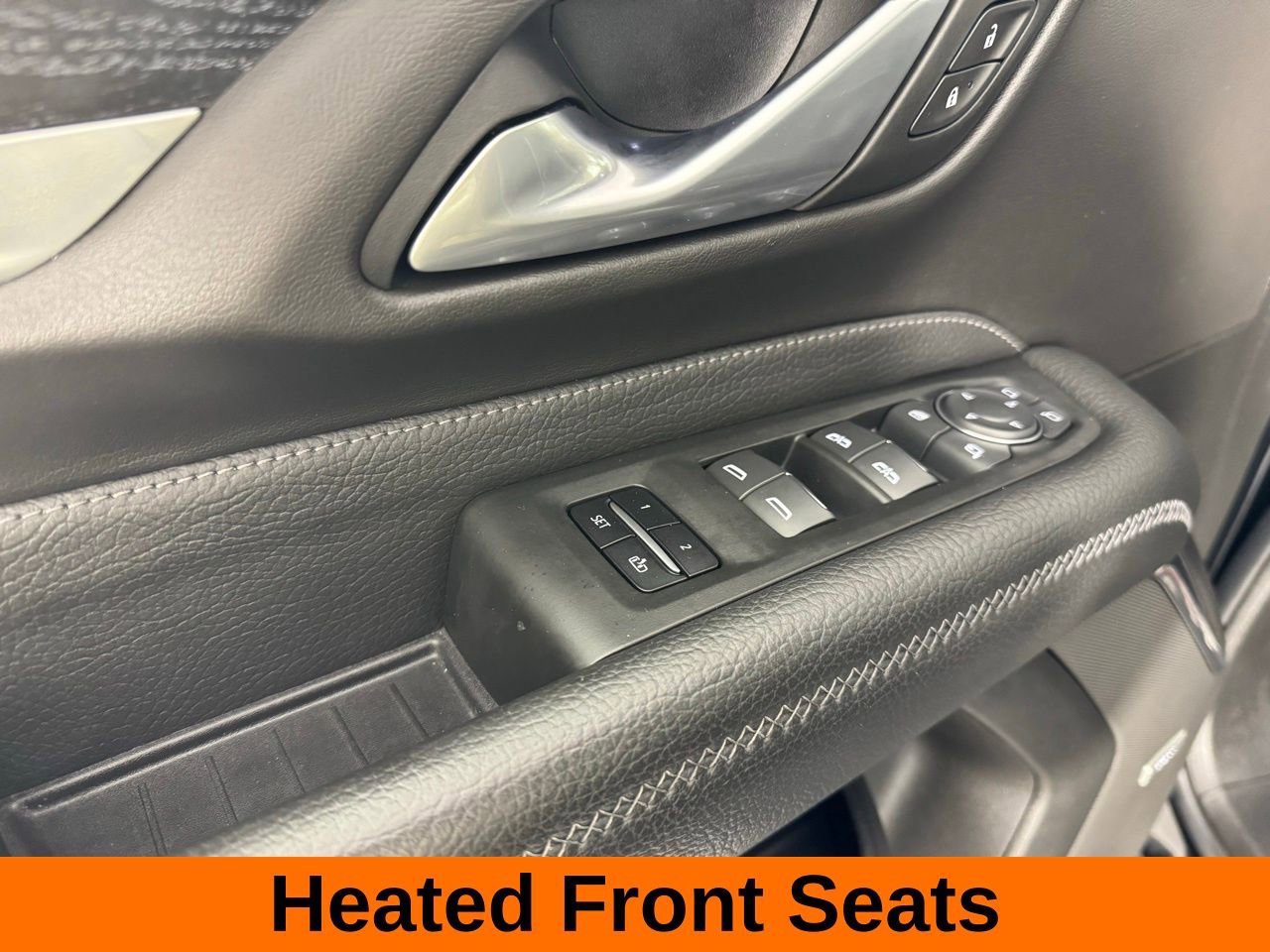 Used 2022 GMC Yukon XL Denali w/ Denali Premium Package image 12