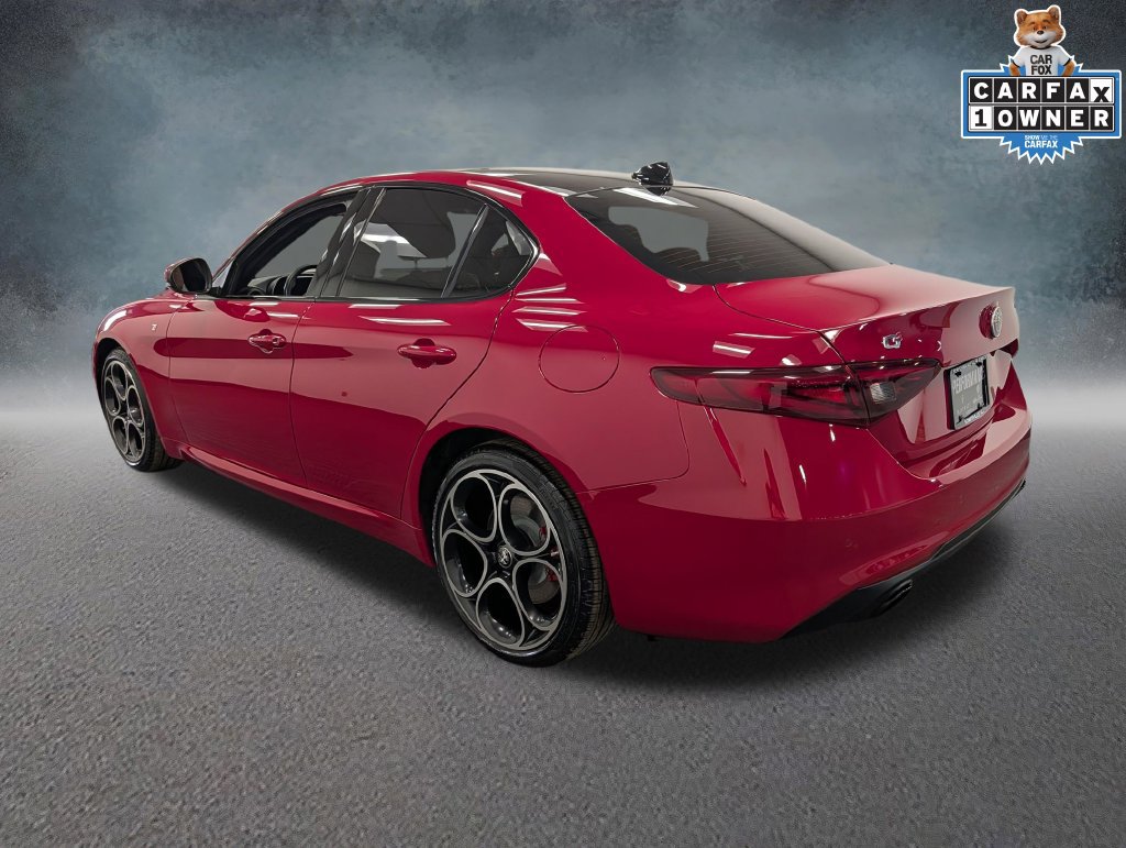 Used 2022 Alfa Romeo Giulia Ti AWD/4WD image 6
