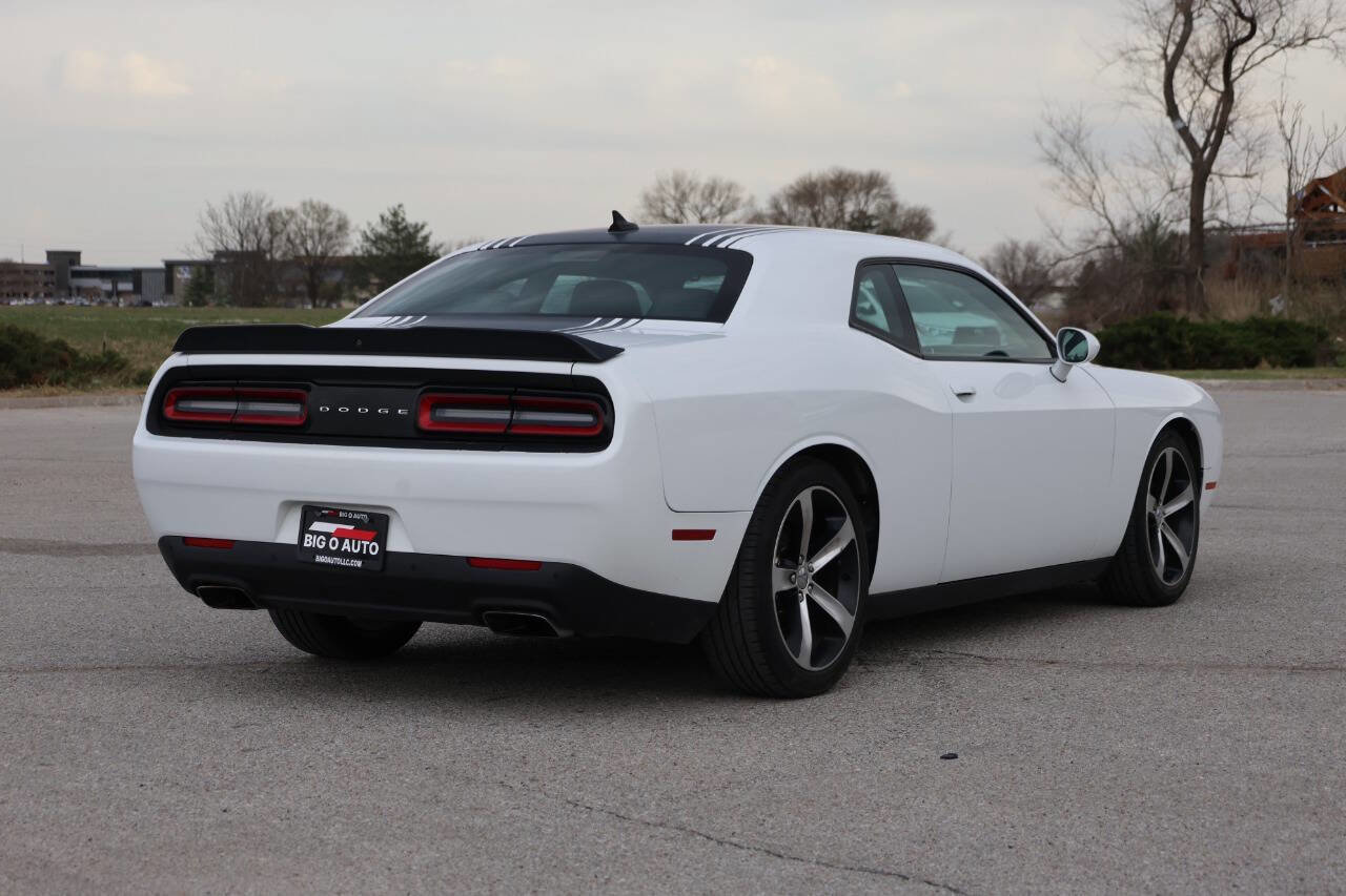 Used 2016 Dodge Challenger R/T Plus image 9
