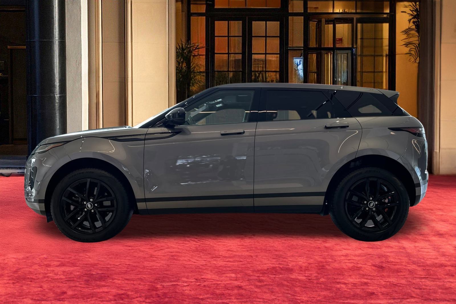 Used 2026 Land Rover Range Rover Evoque S image 3