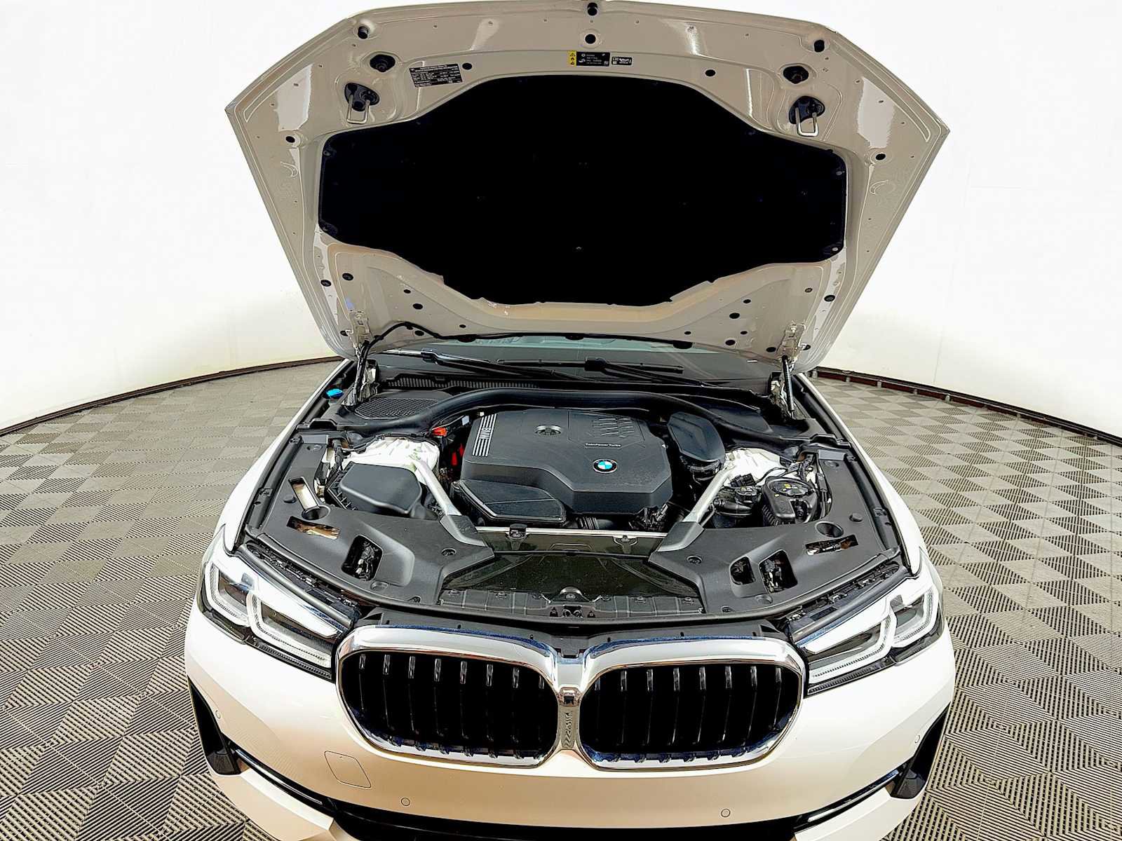 Certified 2023 BMW 530i xDrive w/ Premium Package image 32