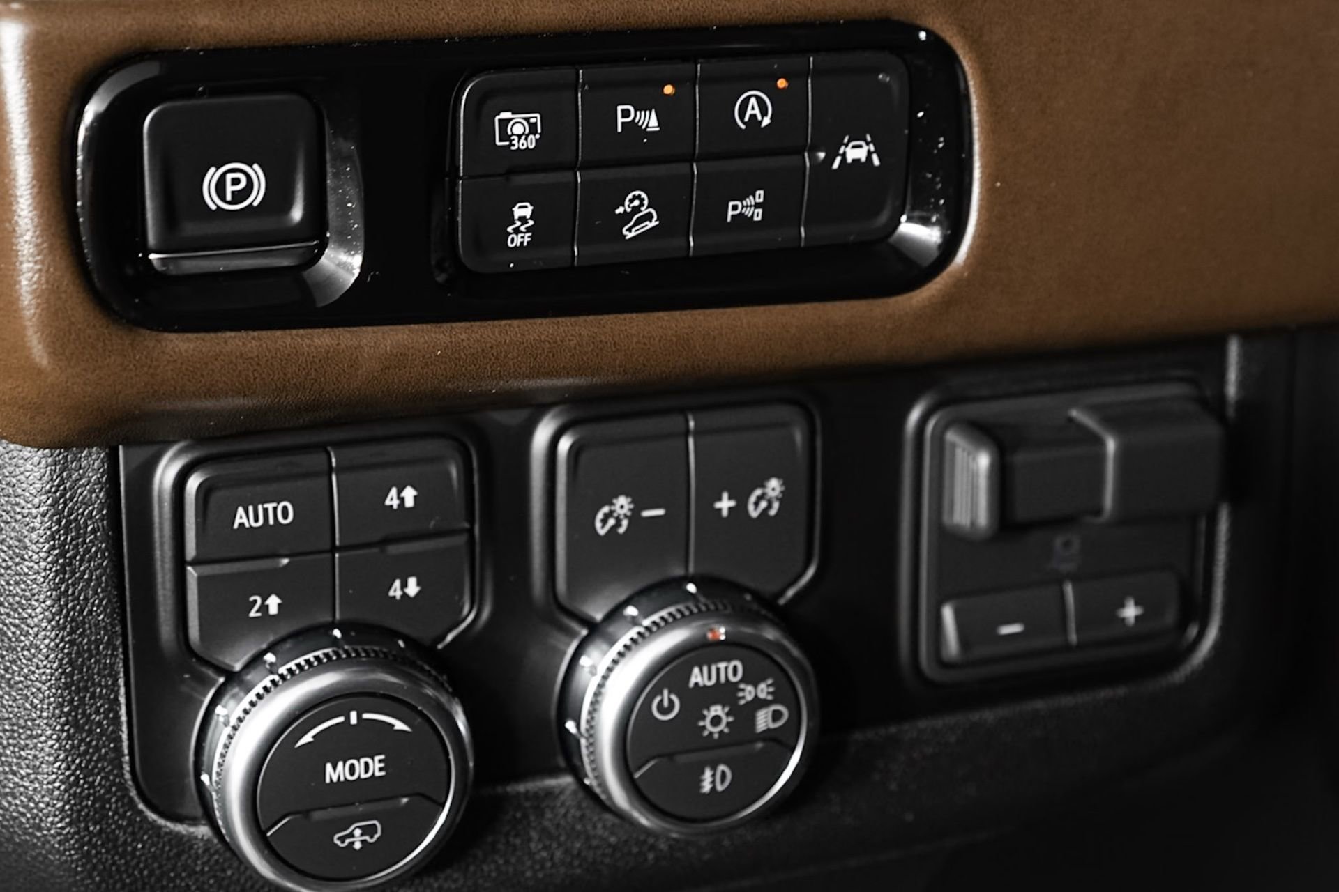 Used 2026 GMC Yukon XL Denali Ultimate w/ LPO, Floor Liner Package image 17