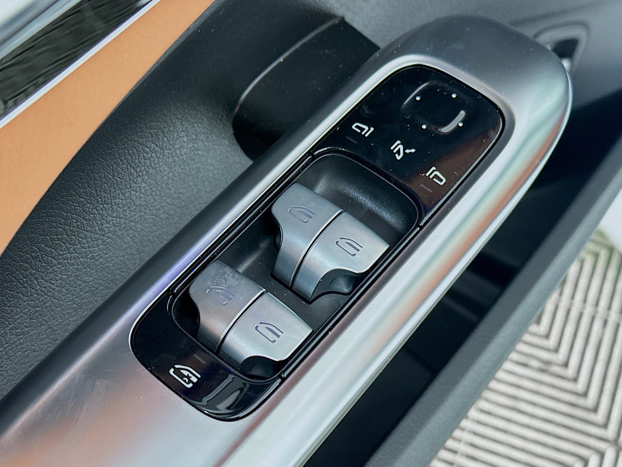 New 2026 Mercedes-Benz C 300 4MATIC Sedan image 17
