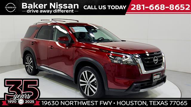 Certified 2025 Nissan Pathfinder Platinum w/ Cargo Package FWD image 1
