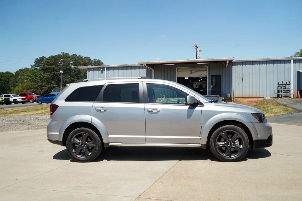 Used 2019 Dodge Journey Crossroad AWD/4WD image 3