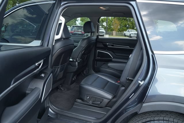 Used 2023 Kia Telluride S FWD image 15