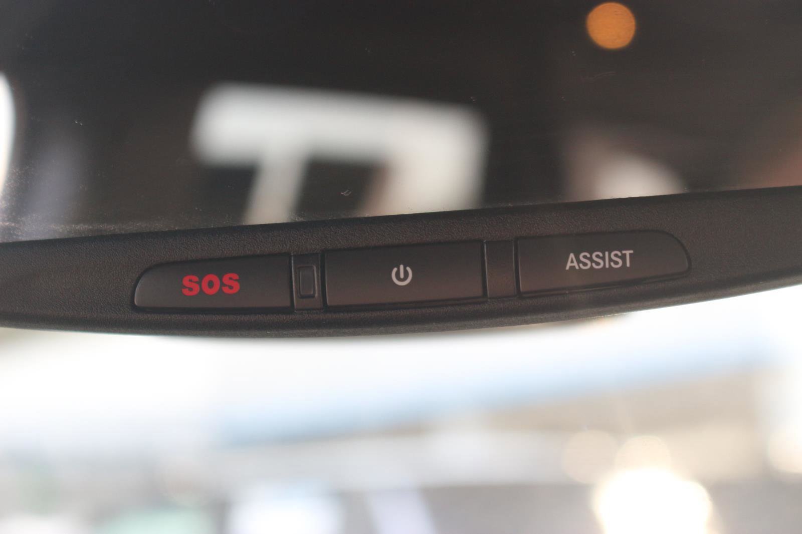 Used 2018 Jeep Grand Cherokee Overland RWD image 28