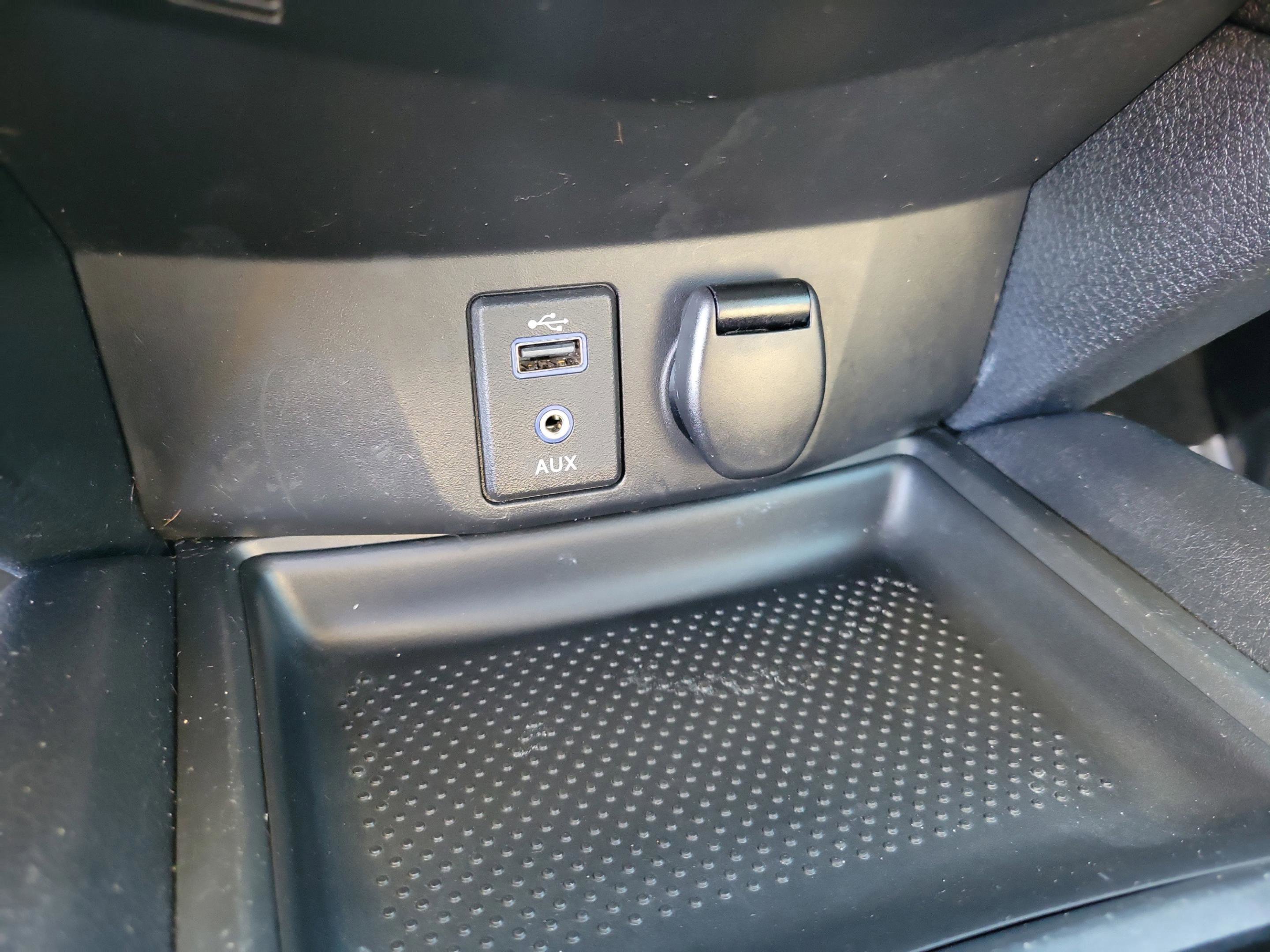 Certified 2017 Nissan Rogue SV image 32