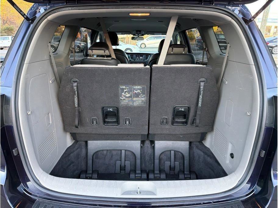 Used 2020 Kia Sedona EX image 7