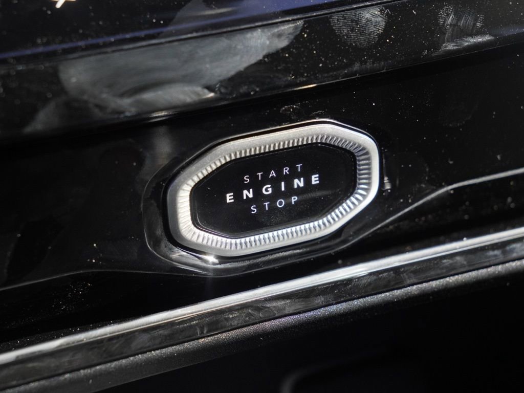 New 2026 Jeep Grand Cherokee Altitude image 17