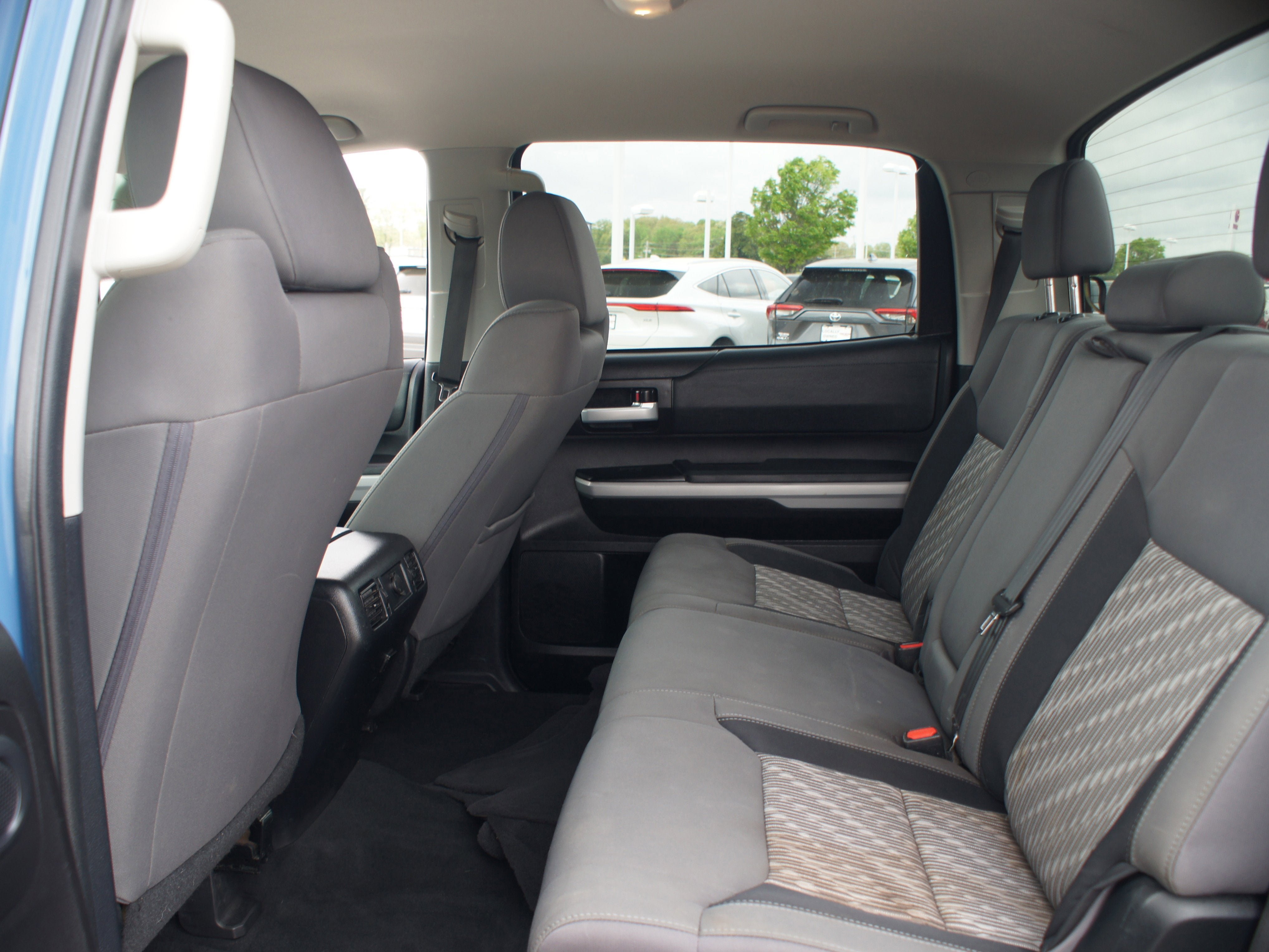 Used 2021 Toyota Tundra SR5 w/ SR5 Upgrade Package AWD/4WD image 12