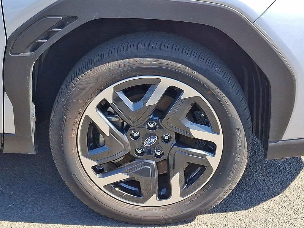 Used 2025 Subaru Forester Limited image 8
