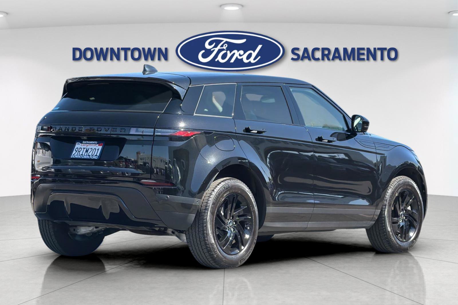 Used 2025 Land Rover Range Rover Evoque S AWD/4WD image 6