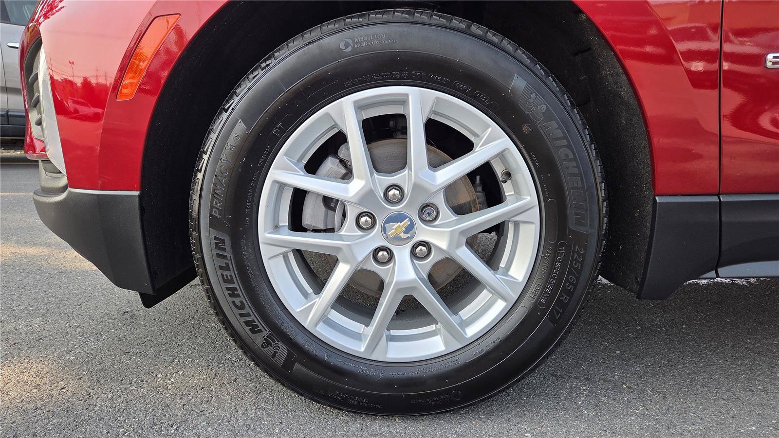 Used 2023 Chevrolet Equinox LT FWD image 11