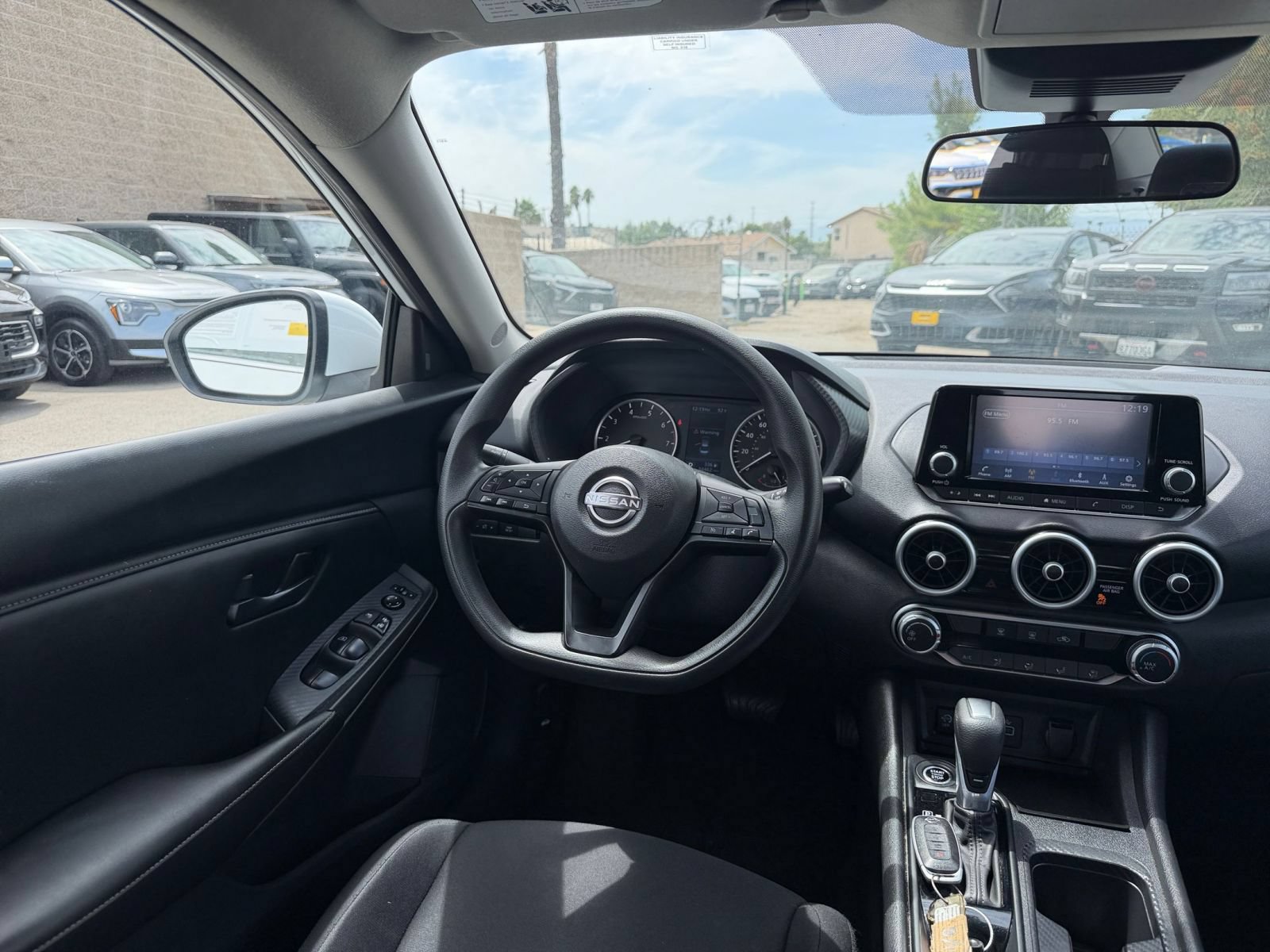 Used 2025 Nissan Sentra S FWD image 31