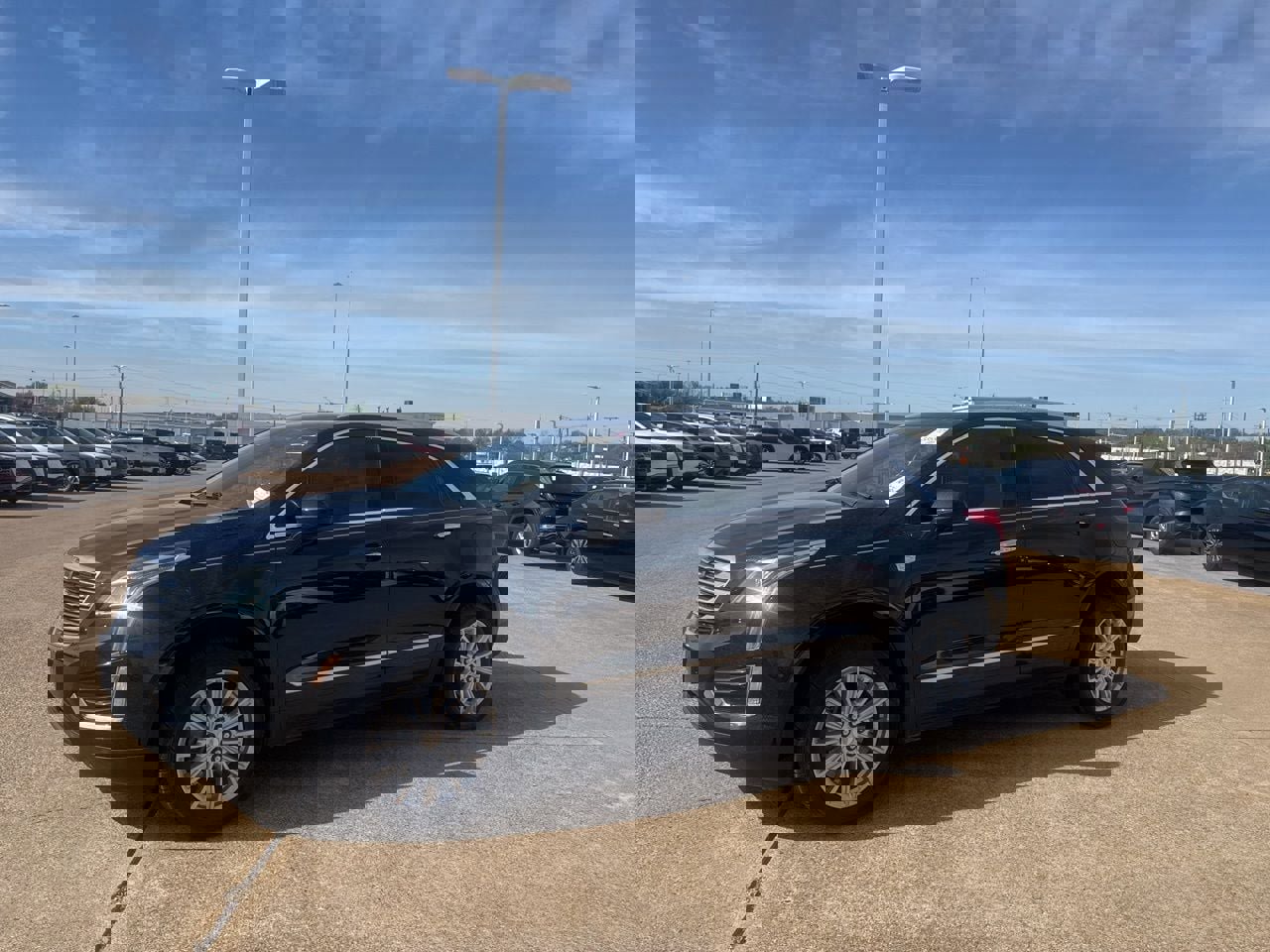 Used 2018 Cadillac XT5 FWD image 8