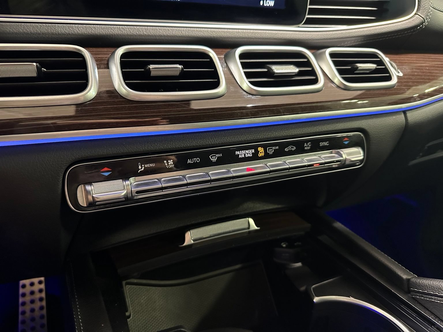 Used 2022 Mercedes-Benz GLS 450 4MATIC image 31