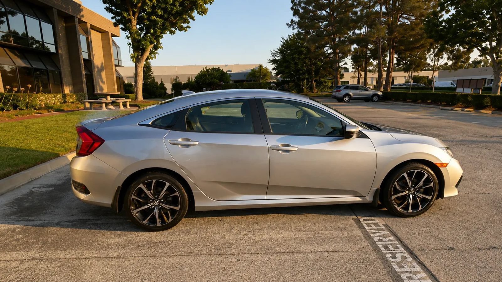 Used 2019 Honda Civic Sport image 7