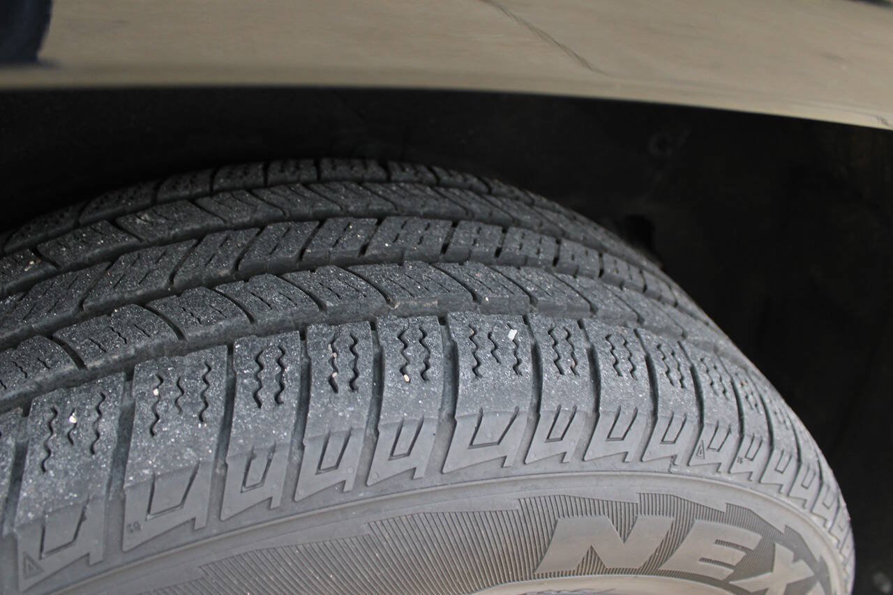 Used 2022 Jeep Wagoneer Series II AWD/4WD image 9