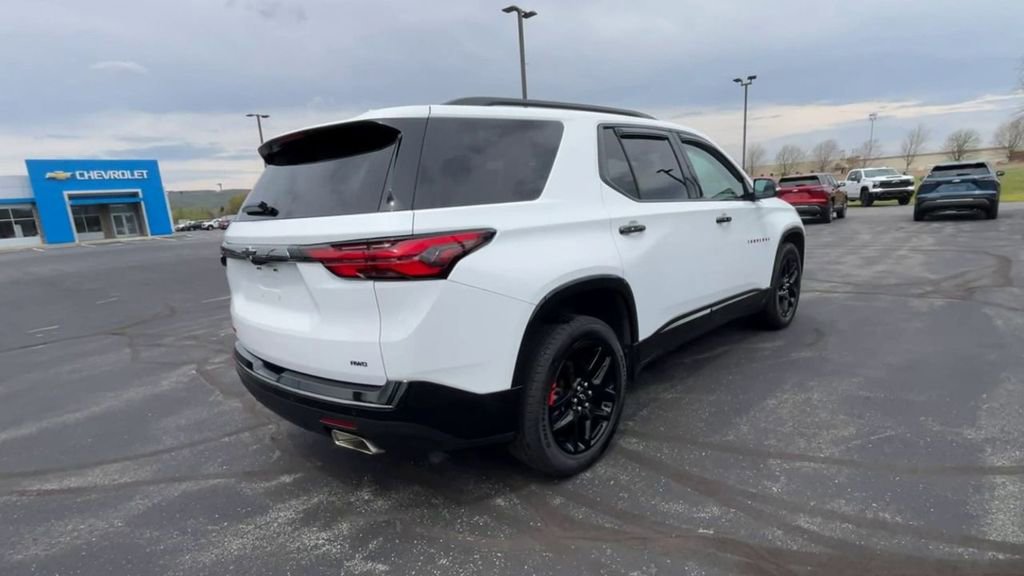 Certified 2023 Chevrolet Traverse Premier w/ Redline Edition AWD/4WD image 8