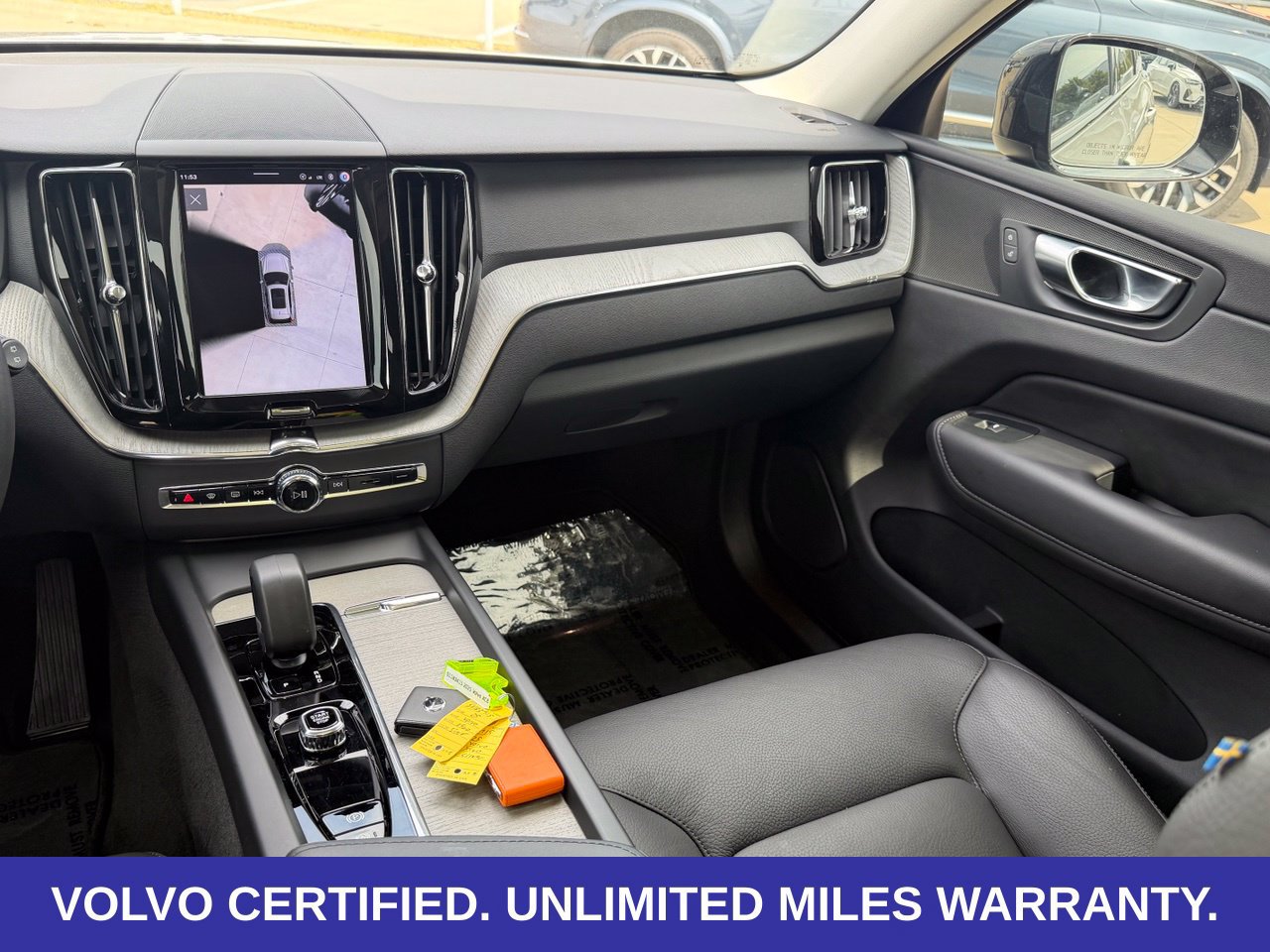 Certified 2025 Volvo XC60 B5 Plus AWD/4WD image 18