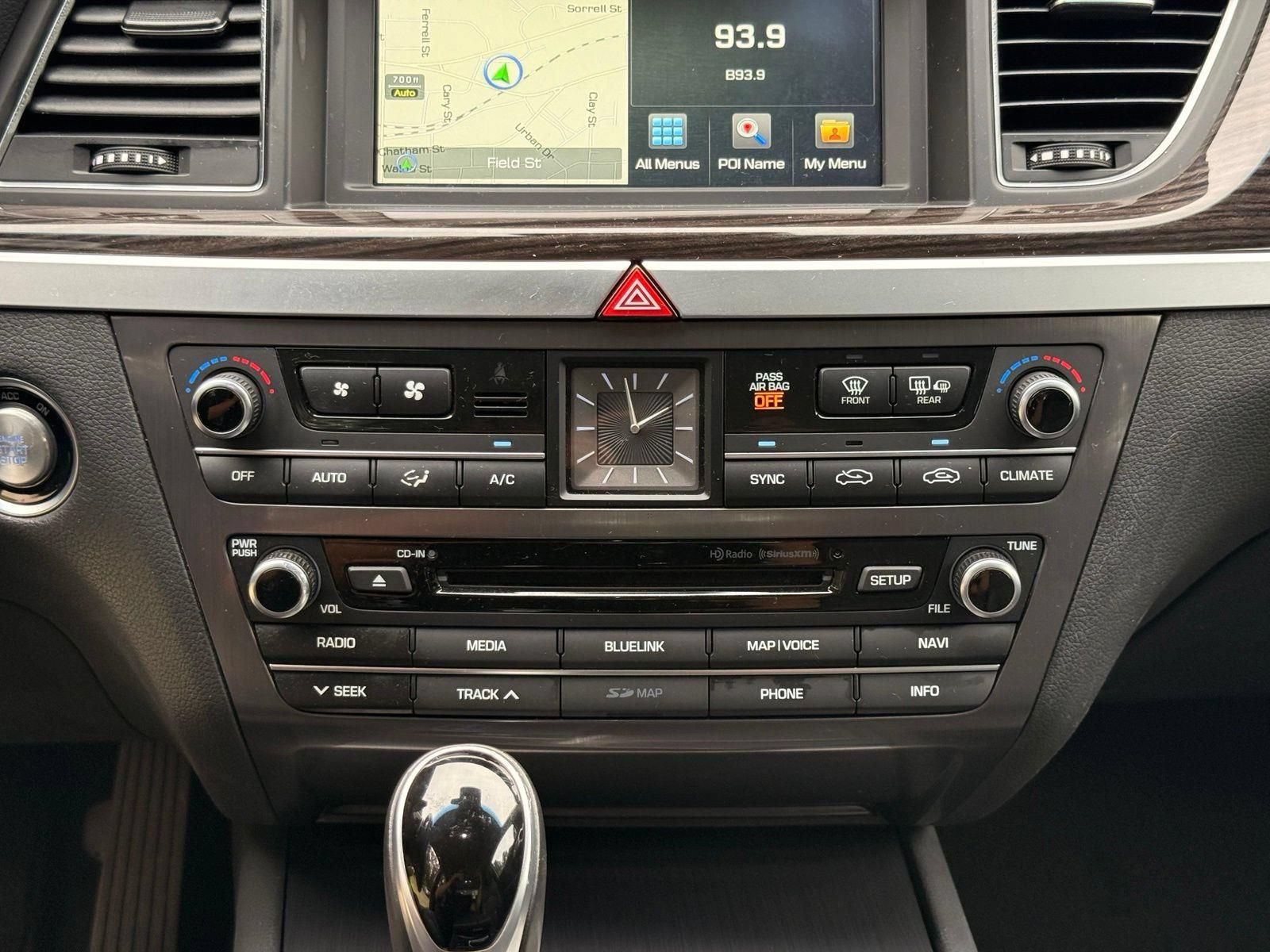 Used 2015 Hyundai Genesis 3.8 RWD image 41