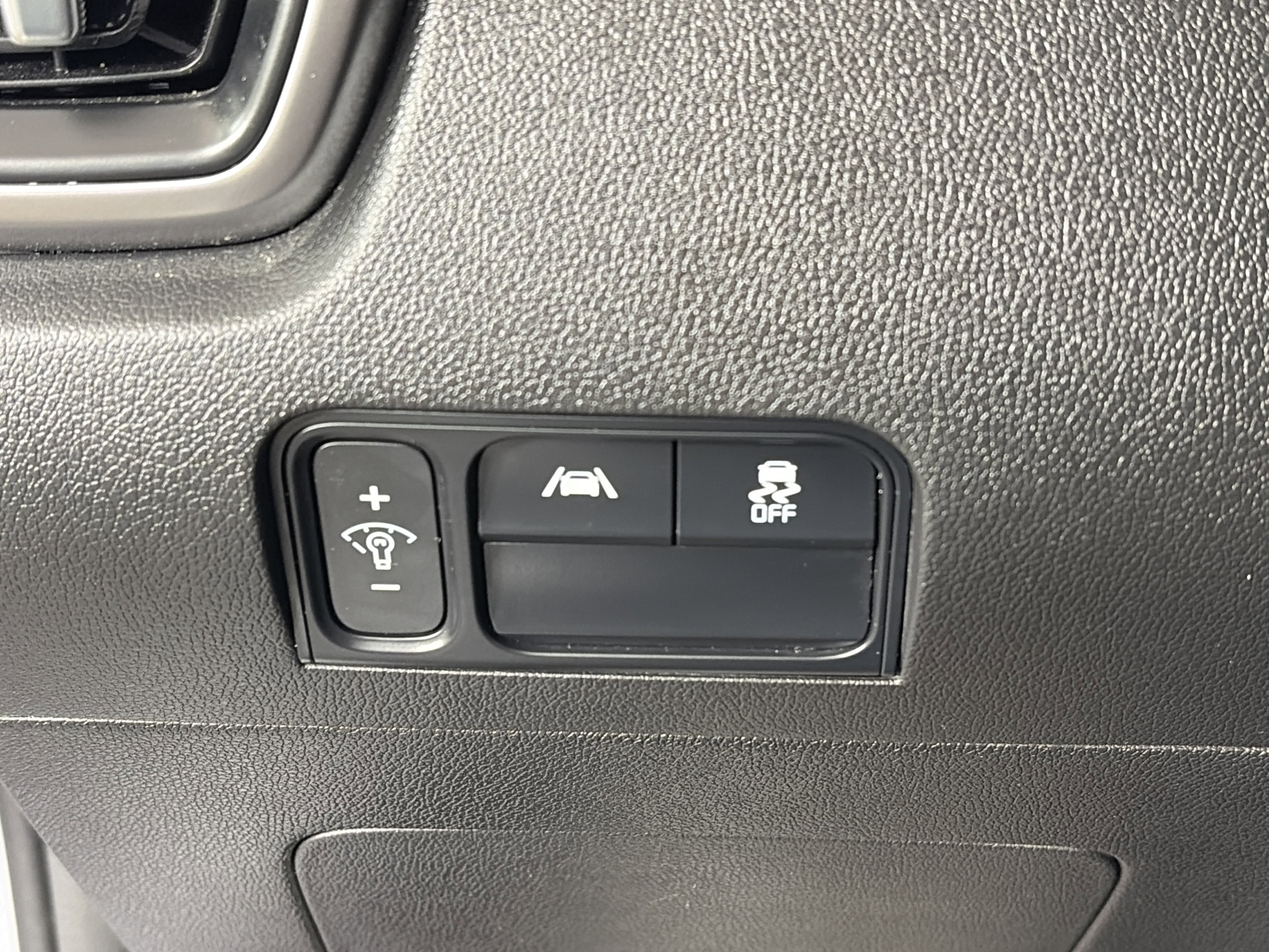 Certified 2023 Kia Sorento S w/ Panoramic Sunroof Package image 30