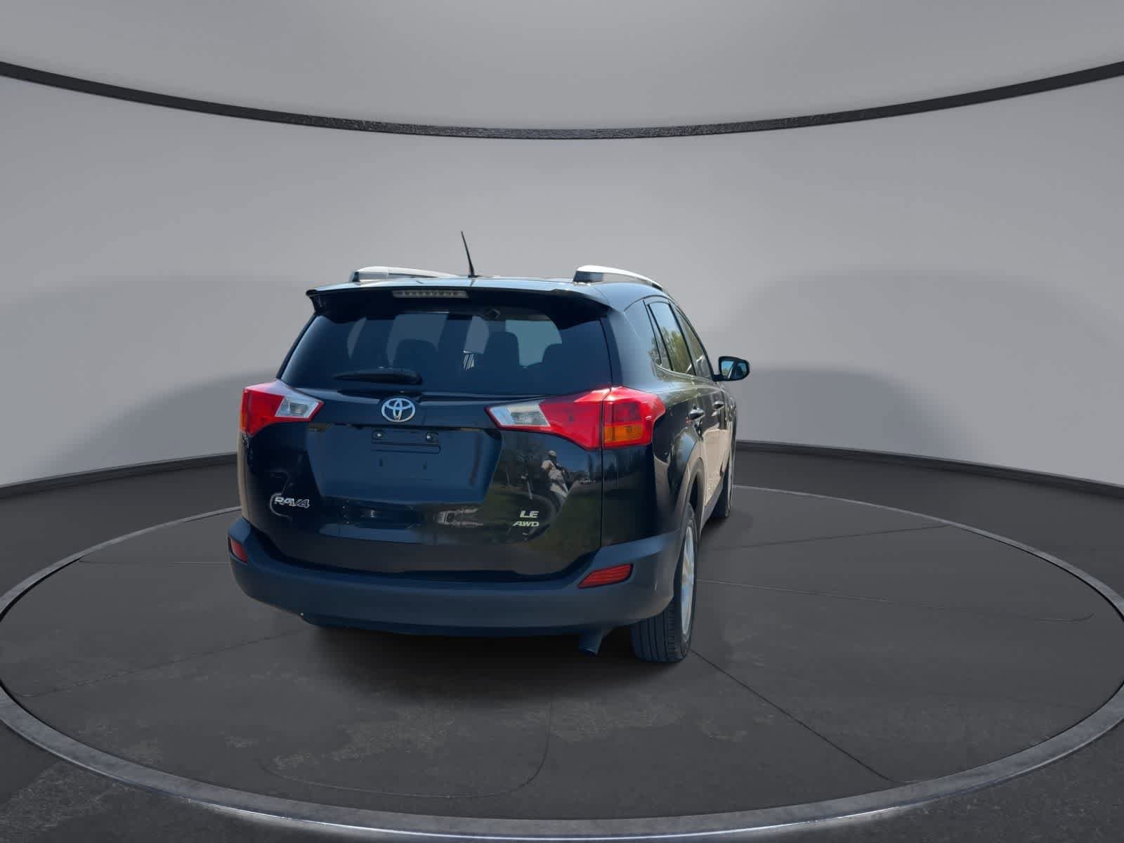 Used 2015 Toyota RAV4 LE AWD/4WD image 7