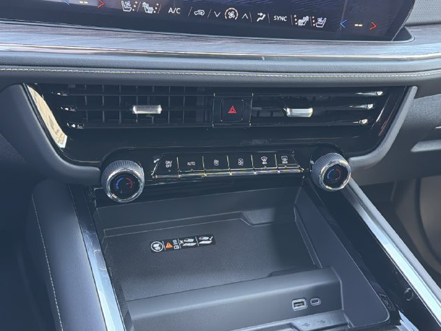 New 2026 Chevrolet Tahoe Premier w/ Sun And Tow Package AWD/4WD image 20