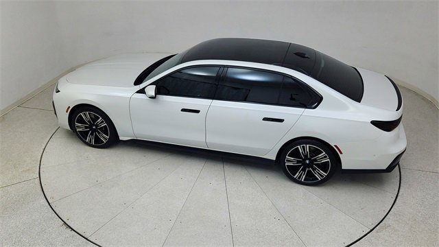 Used 2023 BMW 740i w/ Executive Package image 79