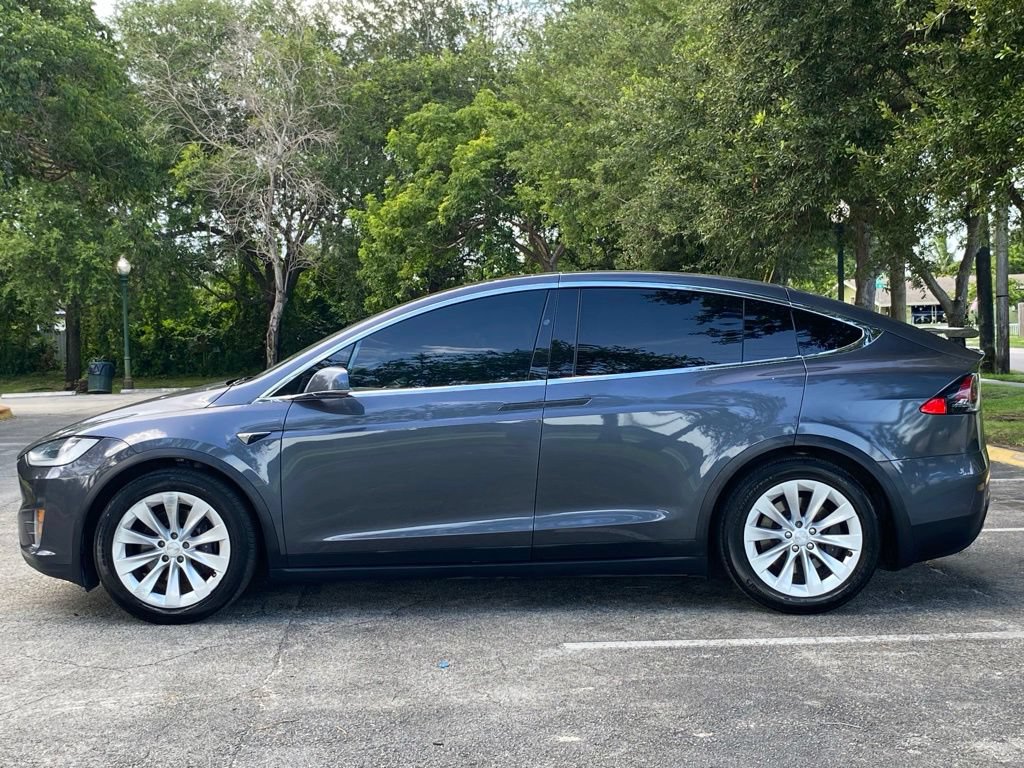 Used 2021 Tesla Model X Long Range AWD/4WD image 5
