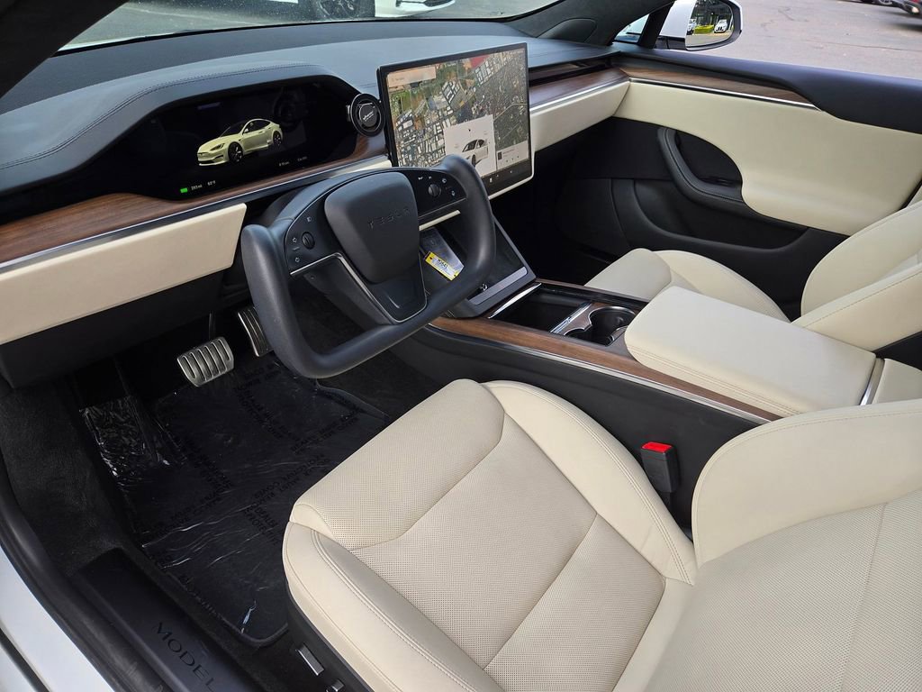 Used 2023 Tesla Model S Standard Range image 9