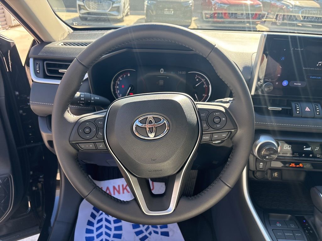 Used 2025 Toyota RAV4 XLE Premium image 20