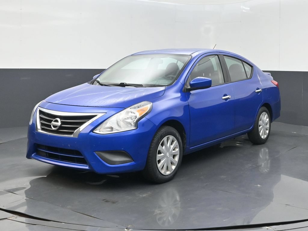 Used 2017 Nissan Versa SV FWD image 1