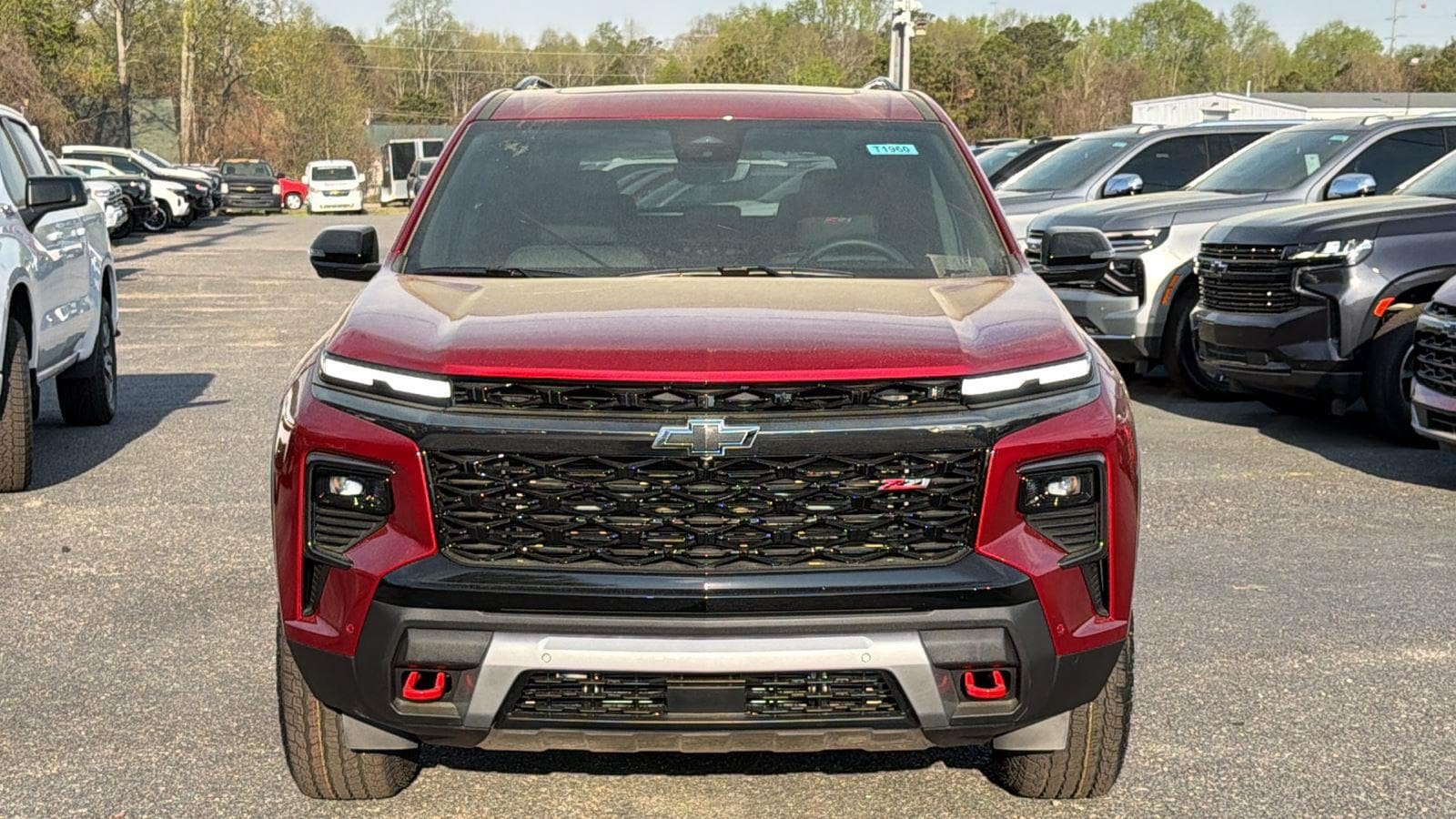 New 2026 Chevrolet Traverse Z71 w/ Enhanced Driving Package AWD/4WD image 2