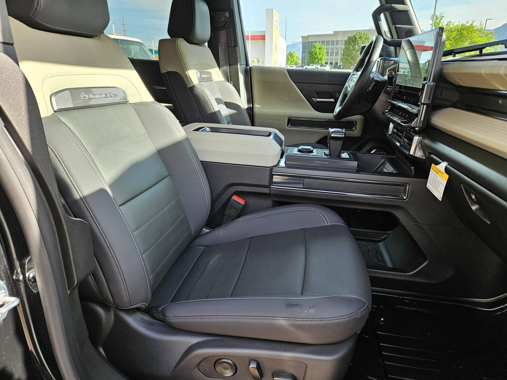 Used 2026 GMC Hummer EV SUV AWD/4WD image 32